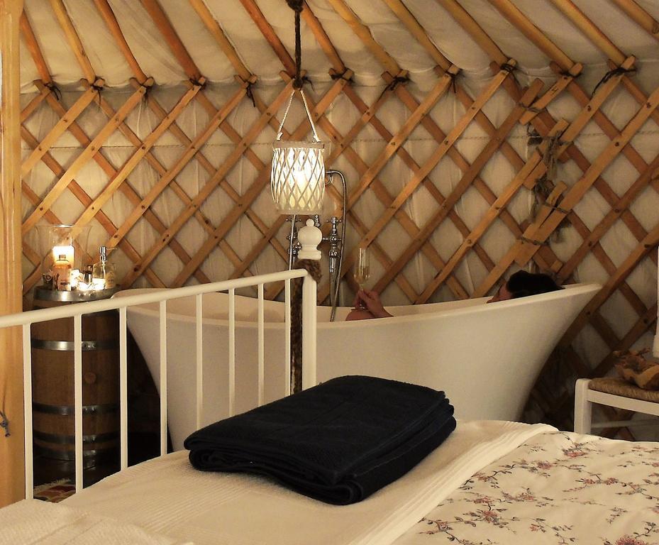 فندق Glamping Abruzzo - The Yurt Catignano المظهر الخارجي الصورة
